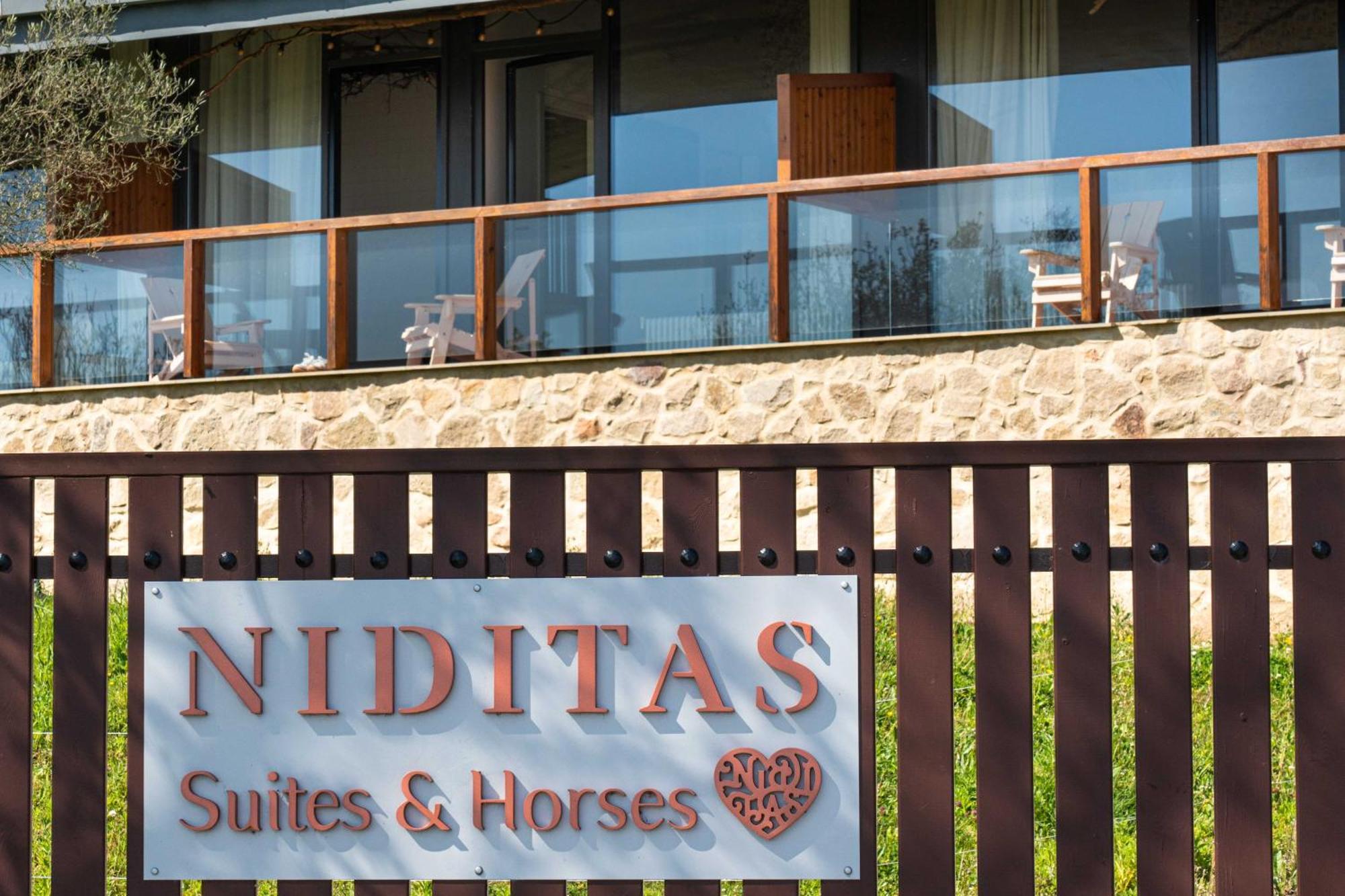 Suites Niditas Yuso Exterior photo
